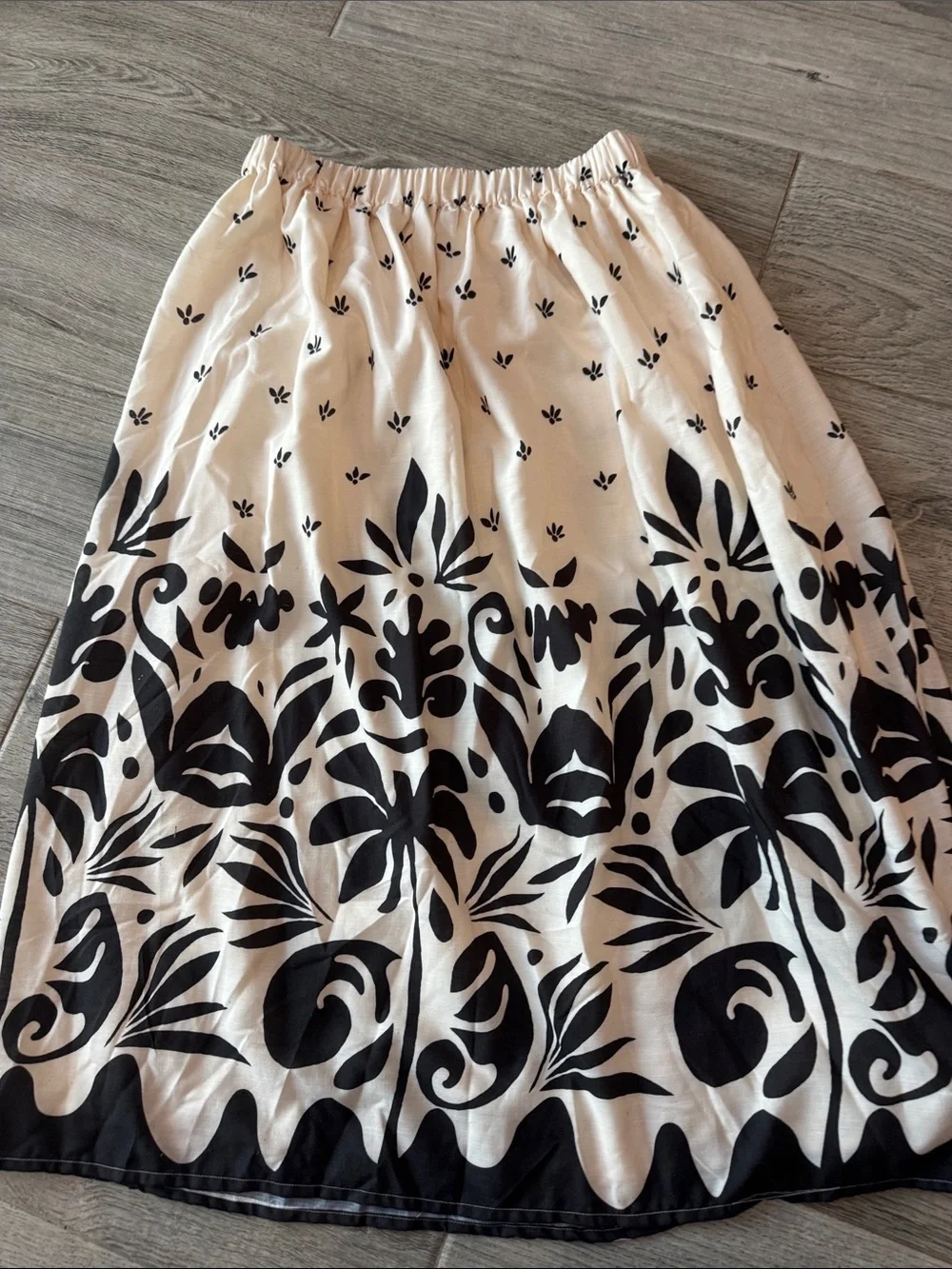Tahari Cream and Black Botanical Print faux wrap Midi Skirt